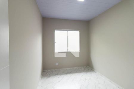 Quarto 1 de casa para alugar com 2 quartos, 70m² em Uberaba, Curitiba