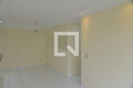 Sala de apartamento para alugar com 3 quartos, 68m² em Parque São Vicente, Santo André