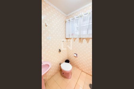 Casa à venda com 159m², 3 quartos e 2 vagas Casa à venda com 159m², 3 quartos e 2 vagasBanheiro 2