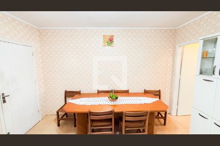 Casa à venda com 159m², 3 quartos e 2 vagas Casa à venda com 159m², 3 quartos e 2 vagasCozinha