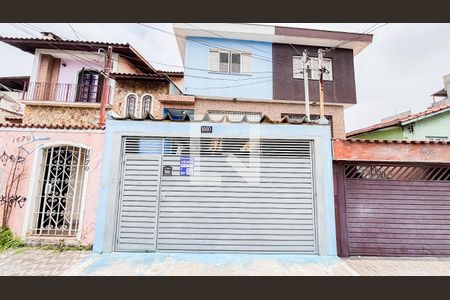 Casa à venda com 159m², 3 quartos e 2 vagas Casa à venda com 159m², 3 quartos e 2 vagasFachada