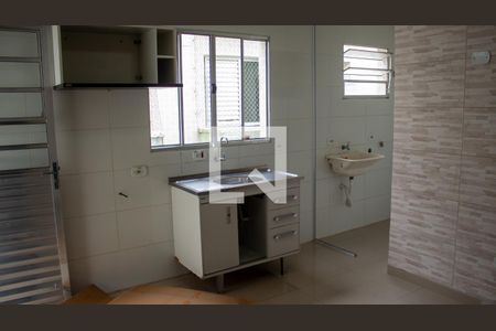 Sala / Cozinha de apartamento para alugar com 2 quartos, 40m² em Centro Alto, Ribeirão Pires