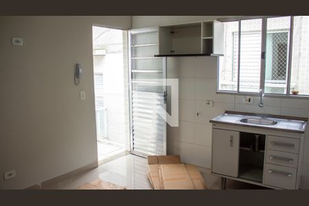 Sala / Cozinha de apartamento para alugar com 2 quartos, 40m² em Centro Alto, Ribeirão Pires