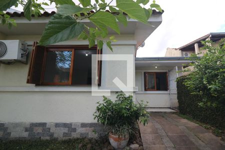 Casa de condomínio à venda com 85m², 3 quartos e 2 vagas Casa de condomínio à venda com 85m², 3 quartos e 2 vagasFachada