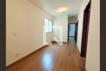 Sala de apartamento para alugar com 3 quartos, 75m² em Buritis, Belo Horizonte