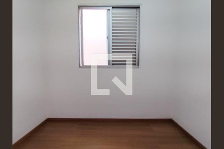 Quarto de apartamento para alugar com 3 quartos, 75m² em Buritis, Belo Horizonte