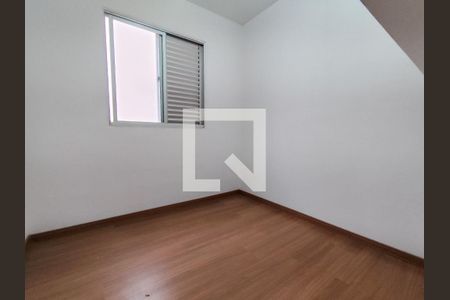 Quarto de apartamento para alugar com 3 quartos, 75m² em Buritis, Belo Horizonte