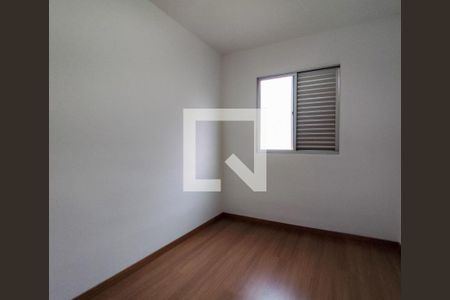 Quarto 2 de apartamento para alugar com 3 quartos, 75m² em Buritis, Belo Horizonte