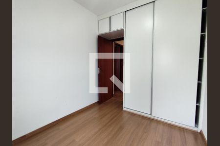 Quarto 2 de apartamento para alugar com 3 quartos, 75m² em Buritis, Belo Horizonte