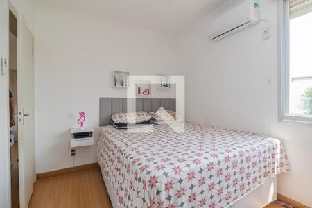 Quarto 2 de apartamento à venda com 2 quartos, 50m² em Santo Antônio, Porto Alegre