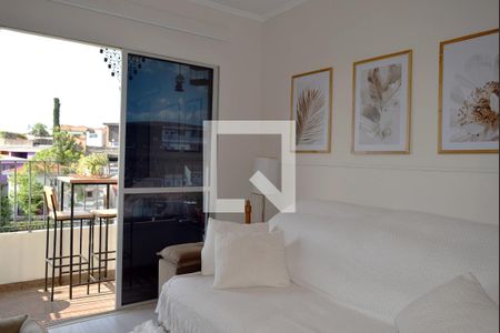 Sala de estar de apartamento à venda com 2 quartos, 68m² em Vila Madalena, São Paulo