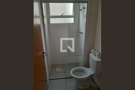 Banheiro de apartamento para alugar com 2 quartos, 42m² em Jardim Arpoador, São Paulo