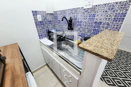 Cozinha de kitnet/studio à venda com 1 quarto, 18m² em Laranjeiras, Rio de Janeiro