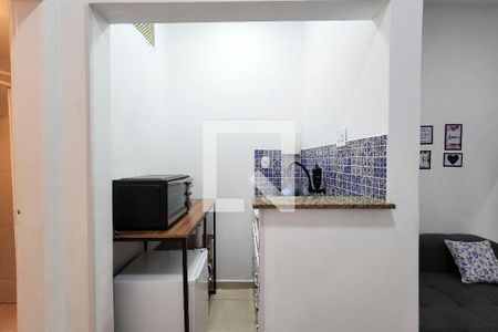 Cozinha de kitnet/studio à venda com 1 quarto, 18m² em Laranjeiras, Rio de Janeiro