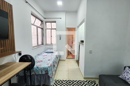 Quarto de kitnet/studio à venda com 1 quarto, 18m² em Laranjeiras, Rio de Janeiro