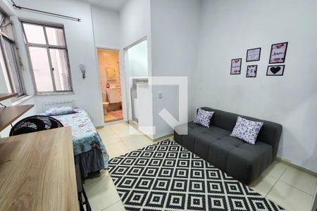 Quarto de kitnet/studio à venda com 1 quarto, 18m² em Laranjeiras, Rio de Janeiro