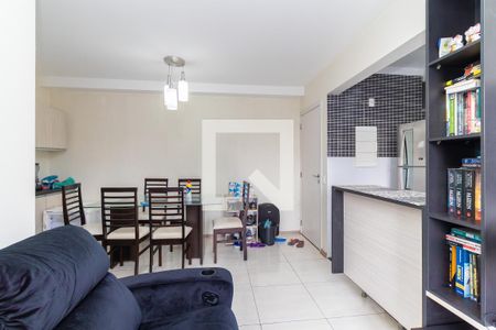 Sala de apartamento à venda com 2 quartos, 48m² em Vila Carmosina, São Paulo