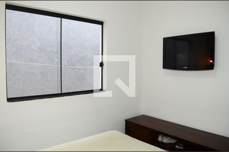 Quarto 1 de casa para alugar com 2 quartos, 134m² em Jardim Vitoria, Belo Horizonte