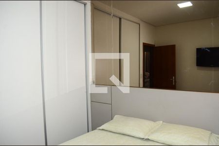 Quarto 1 de casa para alugar com 2 quartos, 134m² em Jardim Vitoria, Belo Horizonte