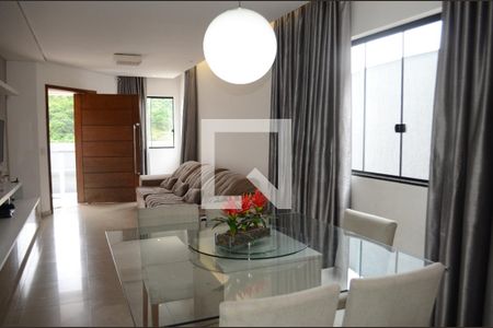 Sala de casa para alugar com 2 quartos, 134m² em Jardim Vitoria, Belo Horizonte