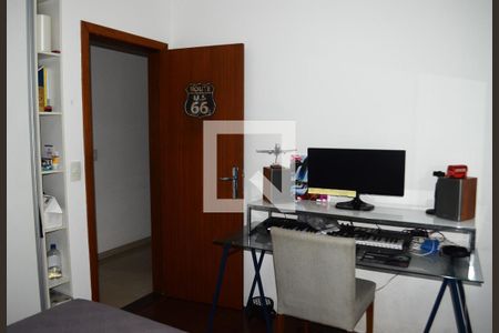 Quarto 1 de casa para alugar com 2 quartos, 134m² em Jardim Vitoria, Belo Horizonte