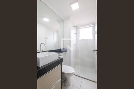 Banheiro de apartamento à venda com 2 quartos, 48m² em Santa Maria, Osasco