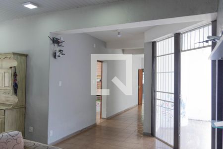 Sala de casa para alugar com 3 quartos, 365m² em Carlos Prates, Belo Horizonte