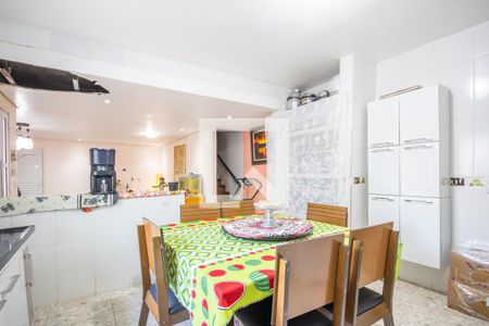 Casa à venda com 350m², 4 quartos e 5 vagas Casa à venda com 350m², 4 quartos e 5 vagasCozinha