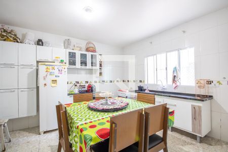 Casa à venda com 350m², 4 quartos e 5 vagas Casa à venda com 350m², 4 quartos e 5 vagasCozinha