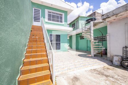 Casa à venda com 350m², 4 quartos e 5 vagas Casa à venda com 350m², 4 quartos e 5 vagasEntrada