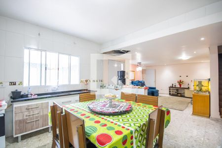 Casa à venda com 350m², 4 quartos e 5 vagas Casa à venda com 350m², 4 quartos e 5 vagasCozinha