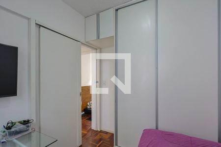 Quarto 2 de apartamento para alugar com 2 quartos, 50m² em Horto Florestal, Belo Horizonte