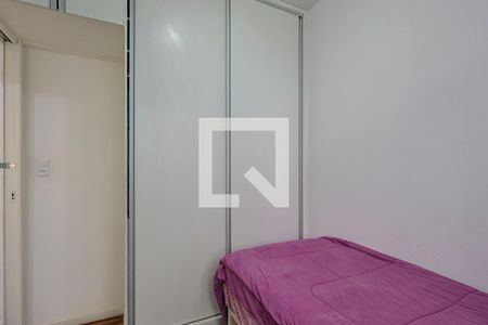 Quarto 2 de apartamento para alugar com 2 quartos, 50m² em Horto Florestal, Belo Horizonte