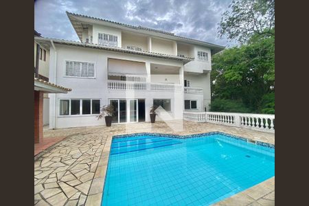 Casa à venda com 4 quartos, 595m² em Pendotiba, Niterói