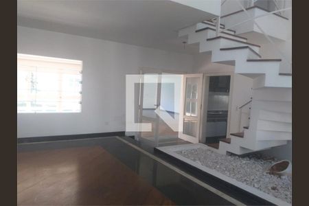 Casa à venda com 5 quartos, 350m² em Alphaville Empresarial, Barueri