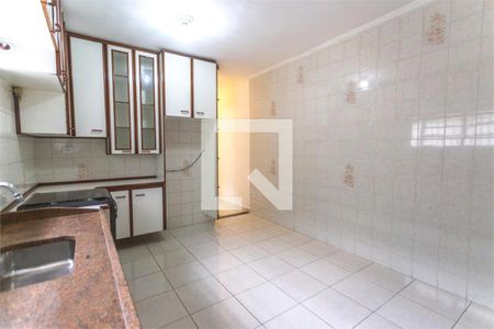 Casa à venda com 5 quartos, 220m² em Taboão, Diadema