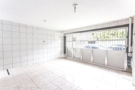 Casa à venda com 5 quartos, 220m² em Taboão, Diadema