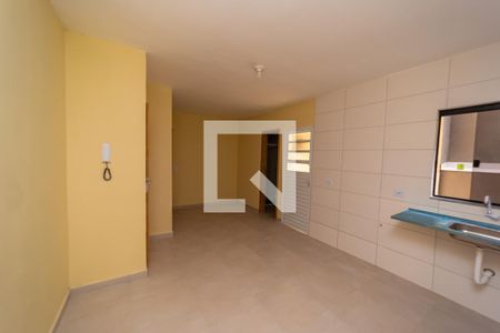 Sala/Cozinha de apartamento para alugar com 3 quartos, 70m² em Cidade Líder, São Paulo