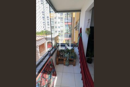 Sacada da sala de apartamento à venda com 2 quartos, 73m² em Glória, Porto Alegre