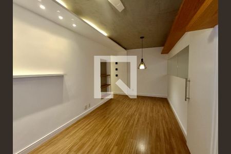 Sala de apartamento para alugar com 2 quartos, 62m² em Botafogo, Rio de Janeiro