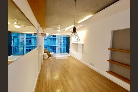 Sala de apartamento para alugar com 2 quartos, 62m² em Botafogo, Rio de Janeiro