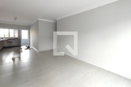 Casa à venda com 150m², 3 quartos e 2 vagasSala