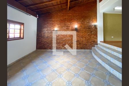 Sala de casa para alugar com 3 quartos, 220m² em Jardim Ester Yolanda, São Paulo