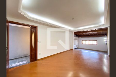 Sala de casa para alugar com 3 quartos, 220m² em Jardim Ester Yolanda, São Paulo