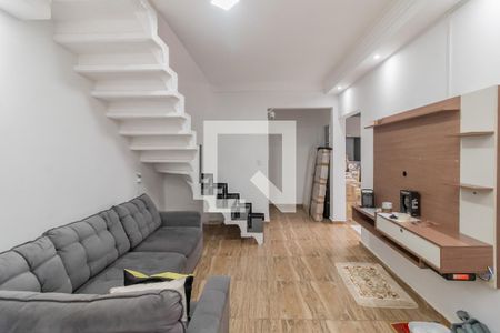 Sala de casa para alugar com 2 quartos, 300m² em Jardim Ponte Rasa, São Paulo