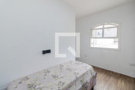 Quarto 1 de casa para alugar com 2 quartos, 300m² em Jardim Ponte Rasa, São Paulo