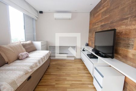 Sala de TV de apartamento à venda com 3 quartos, 84m² em Vila Progredior, São Paulo