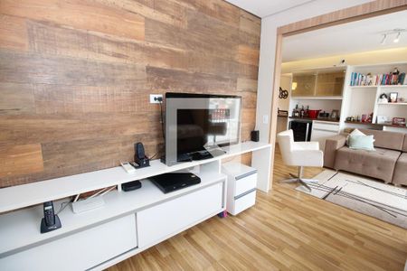 Sala de TV de apartamento à venda com 3 quartos, 84m² em Vila Progredior, São Paulo