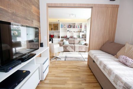 Sala de TV de apartamento à venda com 3 quartos, 84m² em Vila Progredior, São Paulo