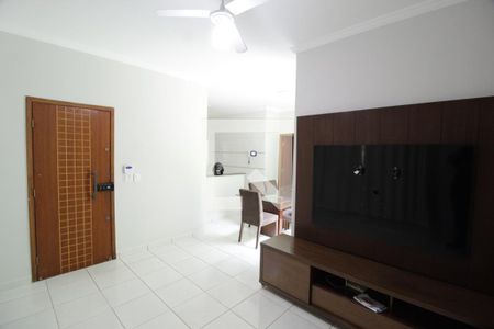 Sala de casa para alugar com 3 quartos, 150m² em Granada, Uberlândia